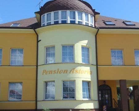 Pension Astoria Клаштерец-над-Огржи Экстерьер фото